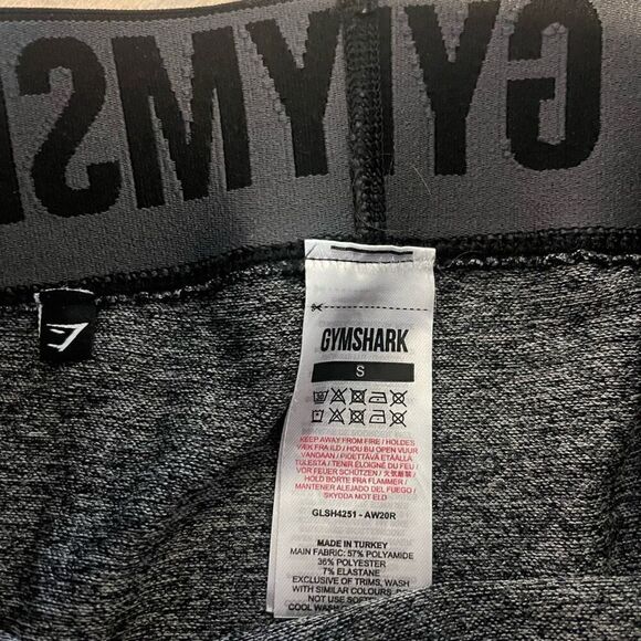 Gymshark Women's Gray Heather Seamless Workout Shorts Small Activewear Bin C-201 - Picture 3 of 4